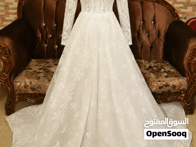 فستان زفاف للبيع