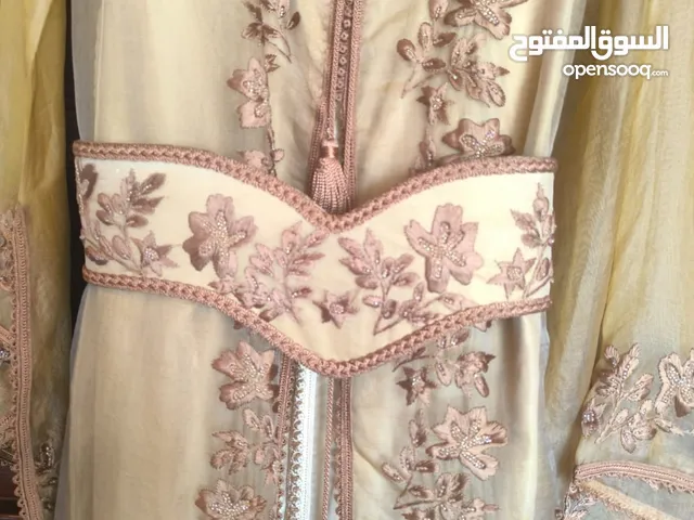 قفطان مغربي اصلي قياس واحد مناسب لكل الاحجام تكريز يدوي جديد للبيع