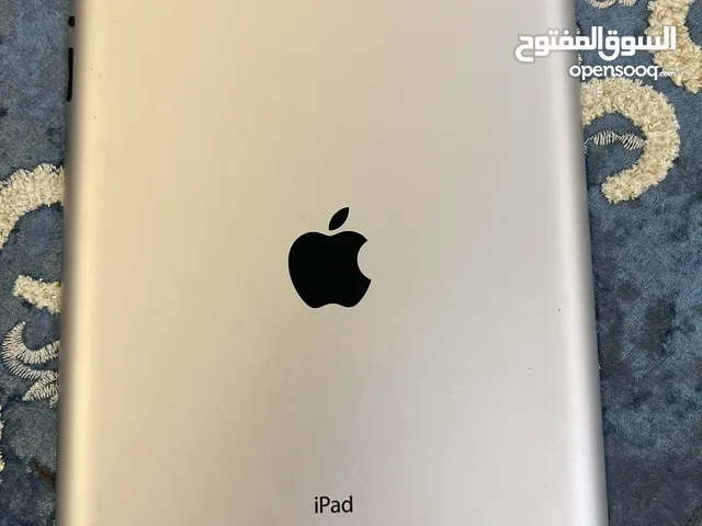 ايباد 4 بحالة ممتارة مش مغير فيه اشي للبيع