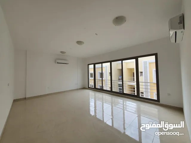 180m2 4 Bedrooms Apartments for Sale in Muscat Qurm