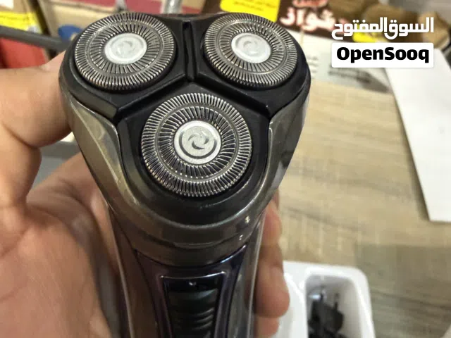 ماكنة الحلاقة فِلبس Philips ثلاث رؤوس — الحلاقة الاحترافية في متناول يدك