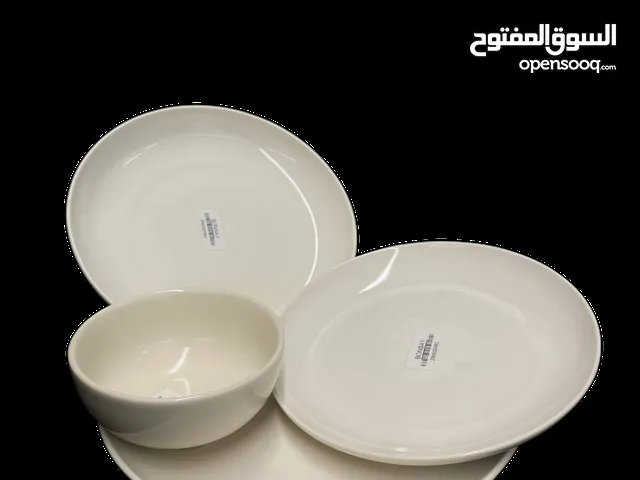 سرویس چهارپارچه مدل دیپلمات 2025 رنگ سفید در زمینه های مختلف برای غذا خوری دارای پیاله و غیره