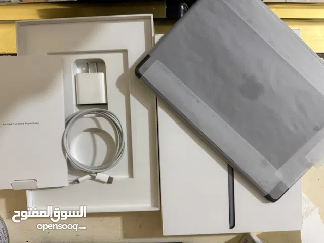 شاحن وكيبل ايباد تسعه اصليات بسعر مناسب