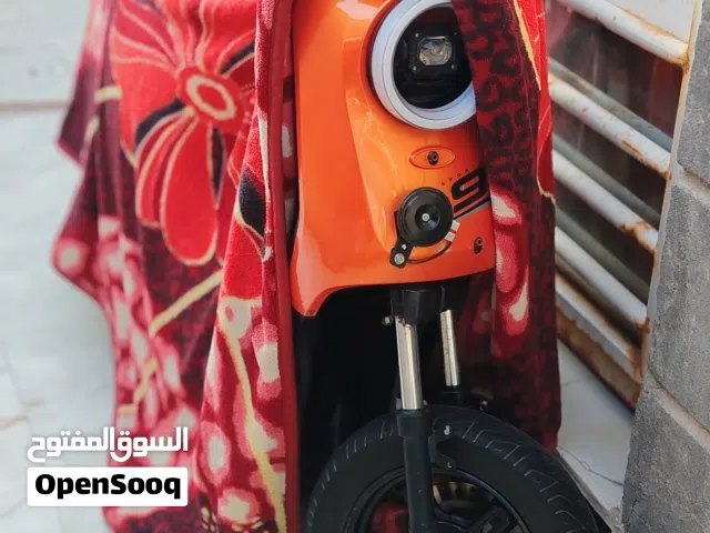 يا الله السلام عليكم دراجه لبيع مديل 2025 دراجه لون برتقالي دراجه جديده وخير من