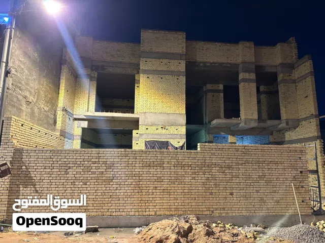 190 m2 More than 6 bedrooms Townhouse for Sale in Basra Tannumah
