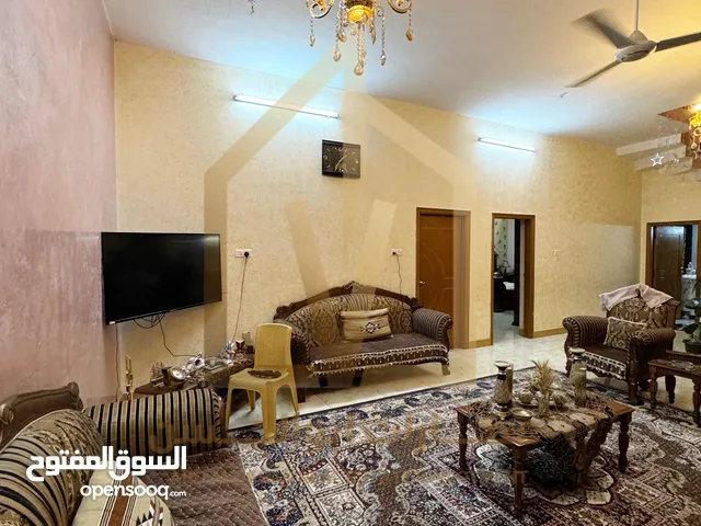 260 m2 More than 6 bedrooms Townhouse for Rent in Basra Baradi'yah