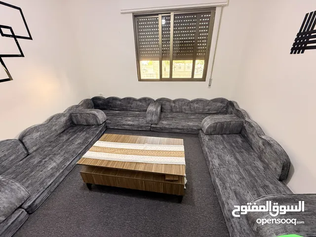 فرش عربي بحالة الوكالة للبيع بسبب السفر