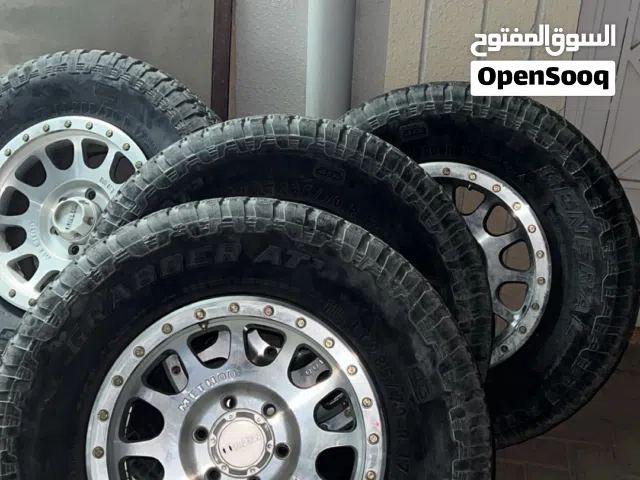للبيع 4 توايرات  ويا رنتقاتهن بحاله ممتازه ويا البراغي مستعمل 6 شهور ما يشتكن من شي و امورهن طيبة.