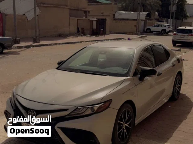 2024 تويوتا كامري SE