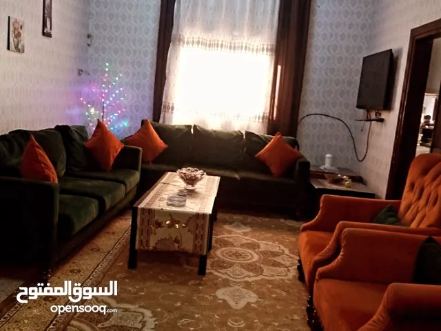 74 m2 2 Bedrooms Apartments for Sale in Amman Al Qwaismeh