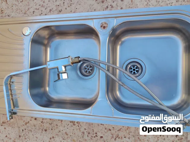 حوض مطبخ إيطالي مع خلاط إيطالي شبه جديد