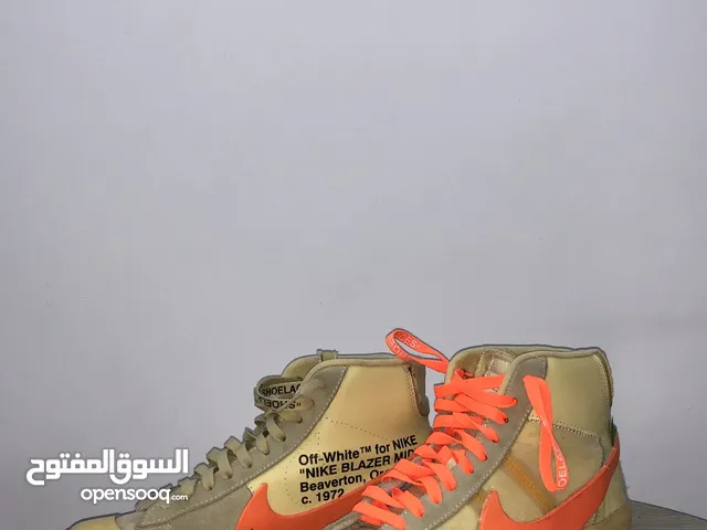 Authentic Nike shoes for sale reply to know the price and the sizes