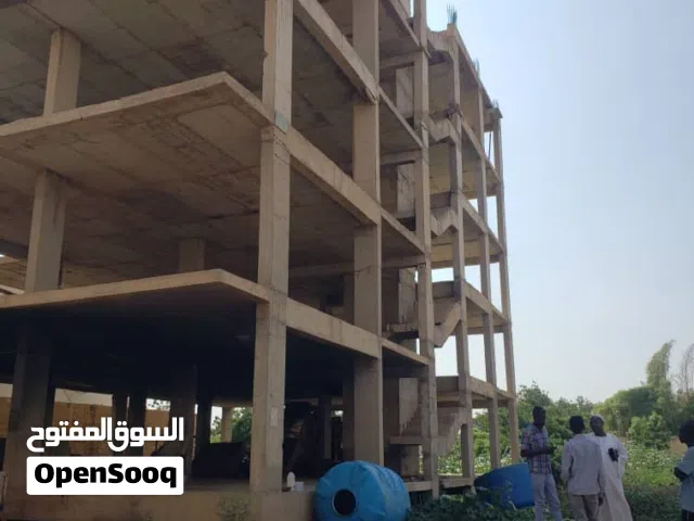 هيكل فخم به 5 طوابق للبيع بكافوري مربع 13