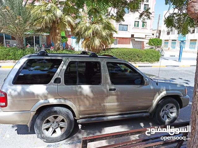 Used Nissan Pathfinder in Al Mukalla