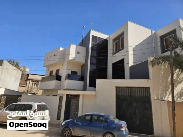 220 m2 5 Bedrooms Villa for Sale in Tripoli Al-Serraj