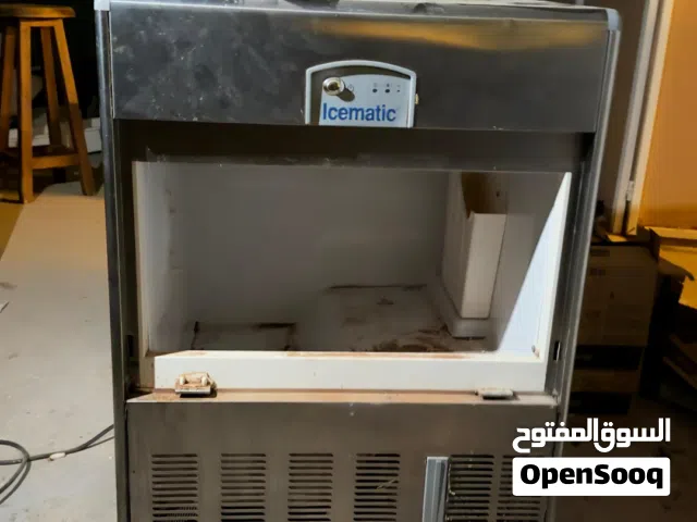 ثلاجة ايس ثلج