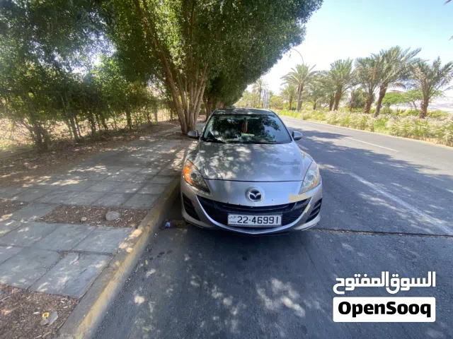2011 مازدا 3 Standard