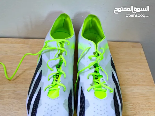 حذاء أديداس CRAZY FAST لون ابيض مقاس 43 استعمال مره واحده فقط