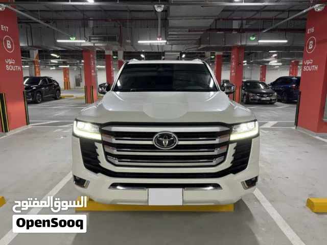 Used Toyota Land Cruiser in Abu Dhabi