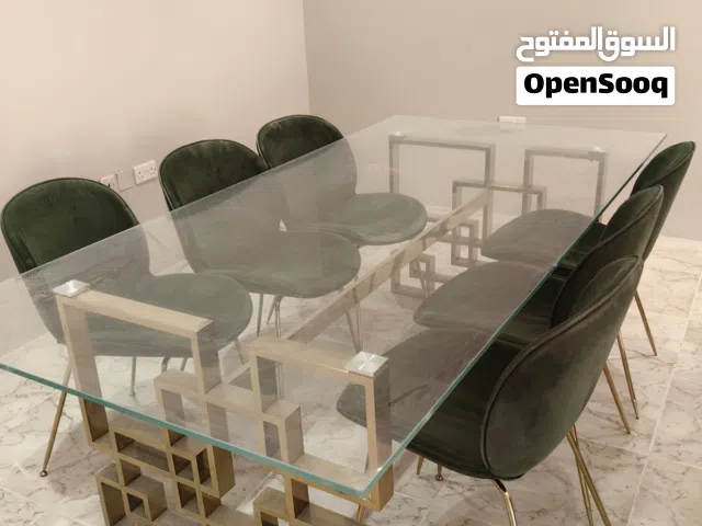 طاولة طعام