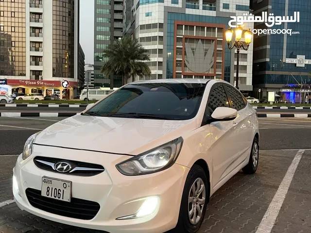 Hyundai Accent 2014 mid option Gcc very clean car 325000Km All maintenance done