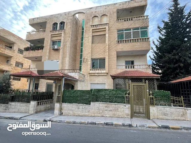 شقه 171م طابق أول بسعر مغري من المالك في الجبيهه موقع مميز