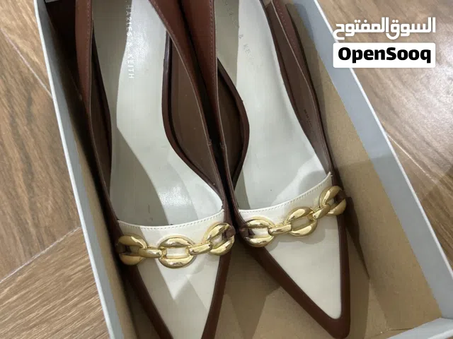 شارلز كيت من فرع الافنيوز