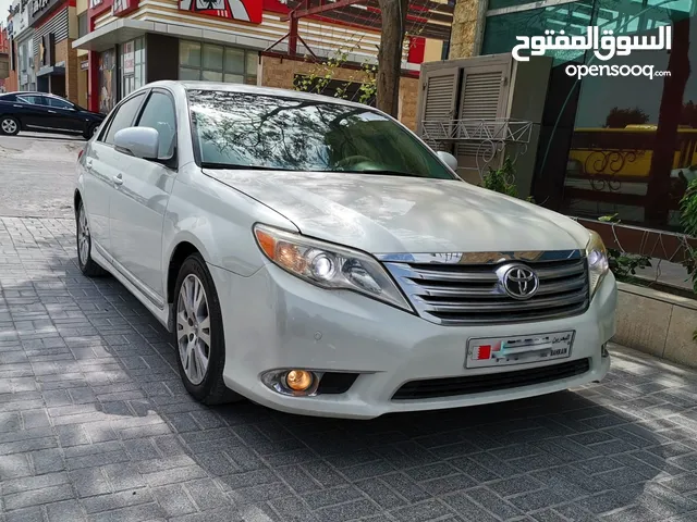 Toyota Avalon 2012 in Northern Governorate
