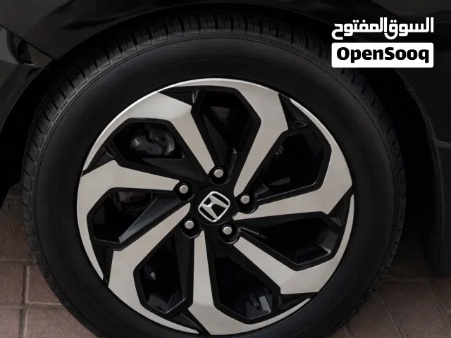 تواير Roadstone 2025 مقاس 225/50/17