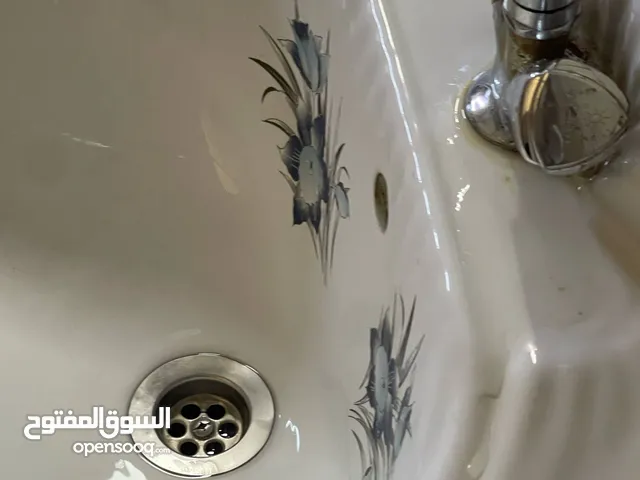 مغسله للبيع نظيفه جداً مكانها الحريه شارع العياده الشعبيه