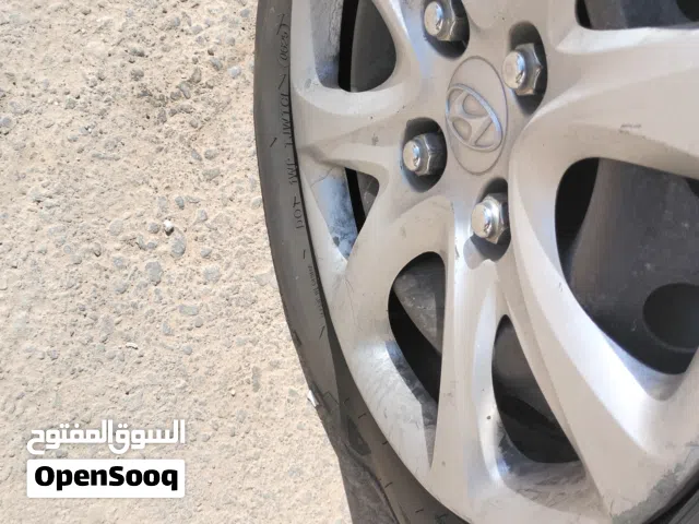 2013 هيونداي اكسنت GL
