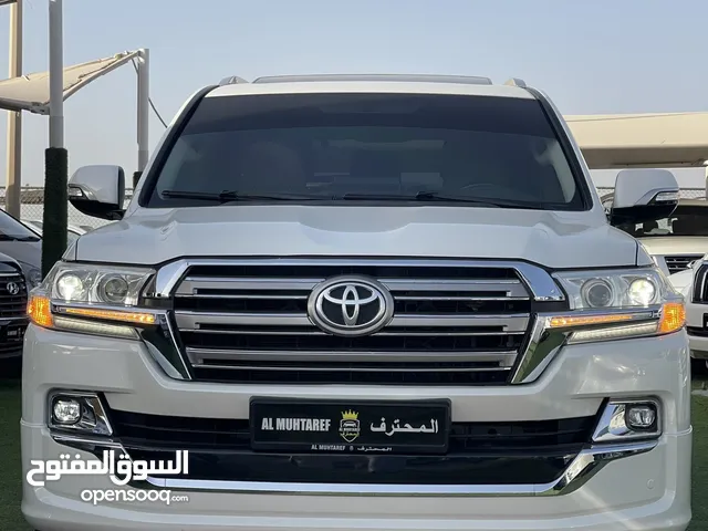 ستيشن2018-VXR-5.7L-مالك واحد-فل اوبشن-ماكينه لكزس-متاح تمويل بنكي-هيدروليك-دبه كهرباء-جلد بيج