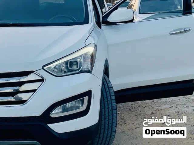 2014 هيونداي سنتافي Standard