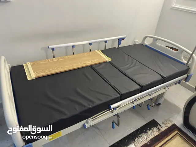 سرير طبي ميكانيكي مع دوشك طبي