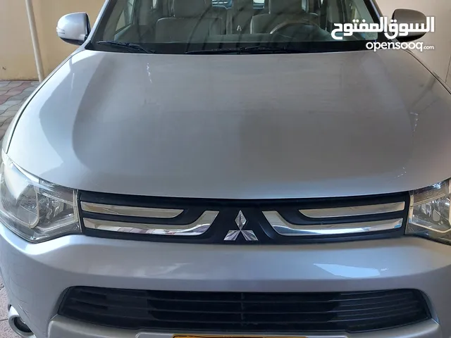 Used Mitsubishi Outlander in Al Dakhiliya