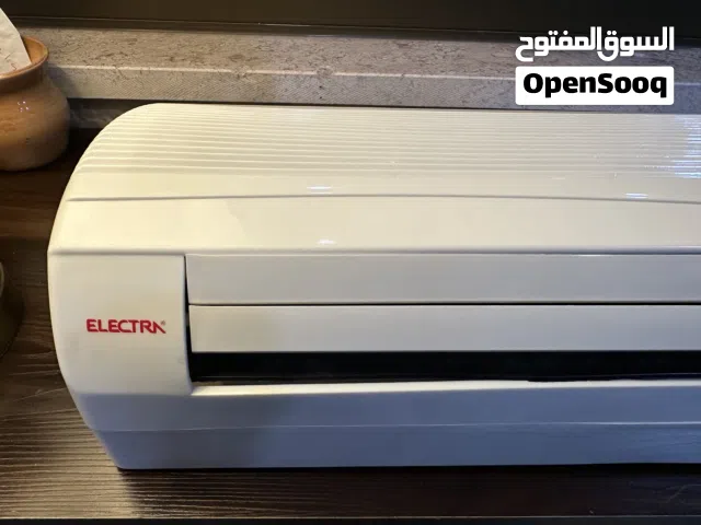 دفاية حائط Electra بحالة ممتازة (نظام مكيف) مع الريموت