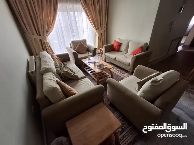 عفش بيت كامل بحالة جيّدة جدا للبيع