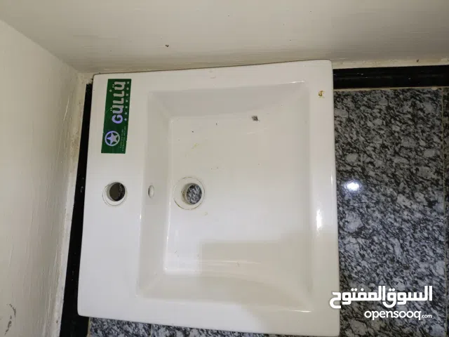السلام عليكم مغاسل للبيع نظيفات جدآ أستعمال قليل أحلى من الصور