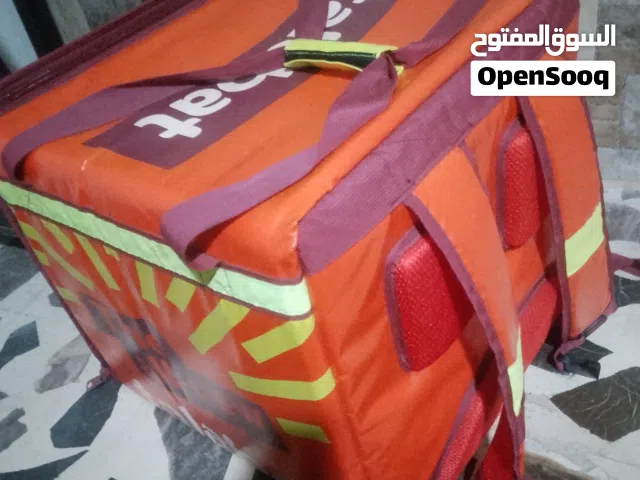 شنطة طلبات جديدة +جاكيت جديد بسعر 20د