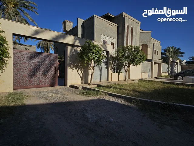 400m2 More than 6 bedrooms Townhouse for Sale in Tripoli Souq Al-Juma'a