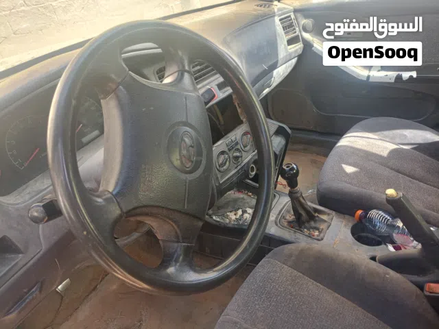 2002 هيونداي افانتي SE