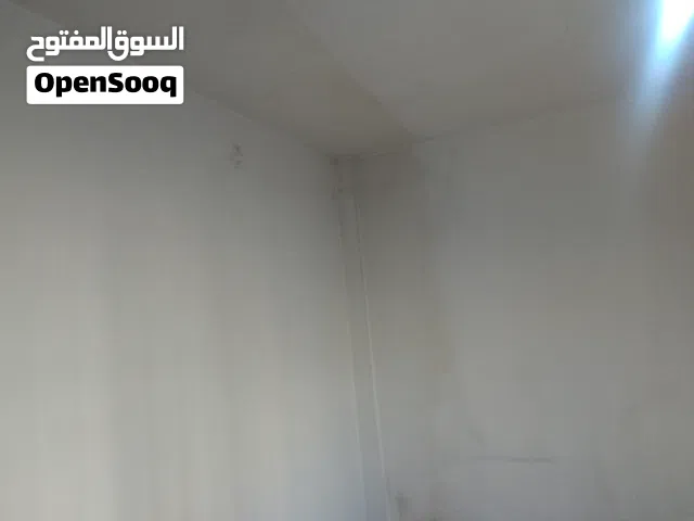 شقه ديلوكس لايجار مطبخ راكب غرفة نوم ماستر المطبخ نظام امريكي مع الصالون غرفة ضيوف مع بلكونه