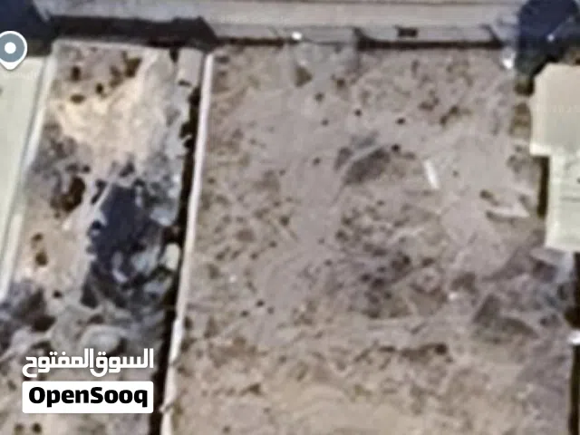 أرضية تجارية للايجار المساحة حدة على شارع الخمسين قريب من اس بي سي مول 40 لبنه واجهه حوالي 30 متر