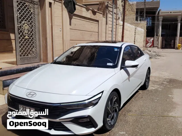 2025 هيونداي النترا Limited