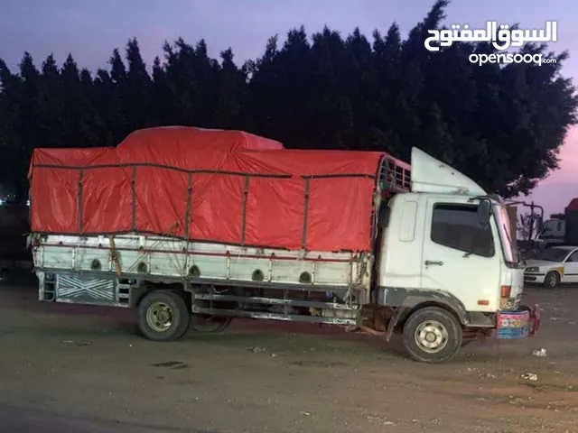 نقل وتحميل عفش وبضائع مشاوير