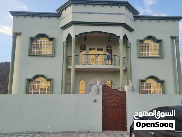 375 m2 4 Bedrooms Villa for Sale in Al Sharqiya Ibra