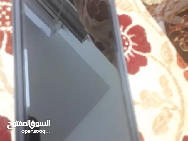 بلسs21 التلفون نظيف جدا خالي من ايا عيوب مع كرتونته