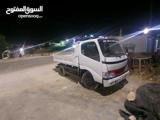 قلاب تيوتا هينو موديل 2010