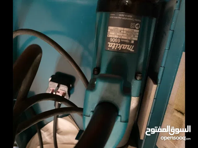 مفتاح صدمي لربط المسامير و عجل السيارات