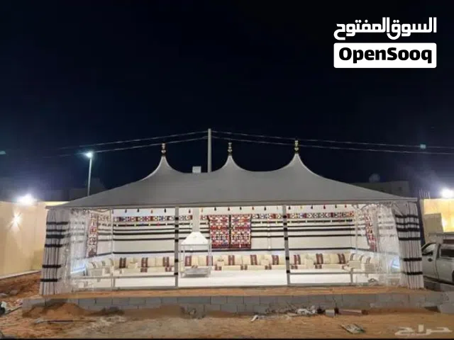 خيام الصقور